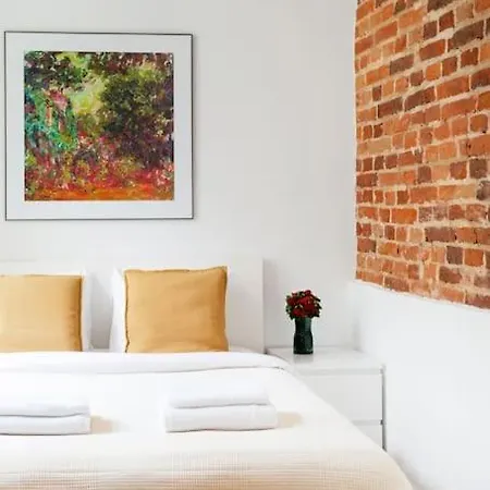 Househost - Krowoderska 55 Krasków